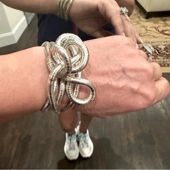 RARE VINTAGE MOLDABLE NECKLACE - Picture 6 of 11